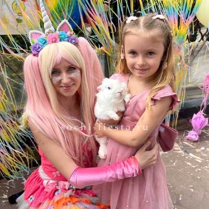 Шоу с кроликом в Томске