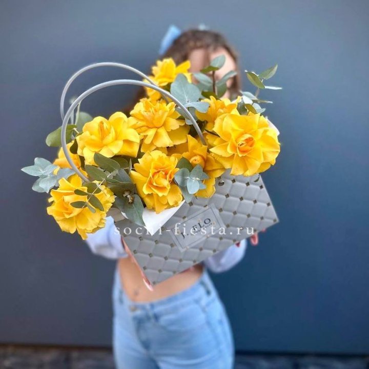 Сумочка с розами "Эдель" в Томске