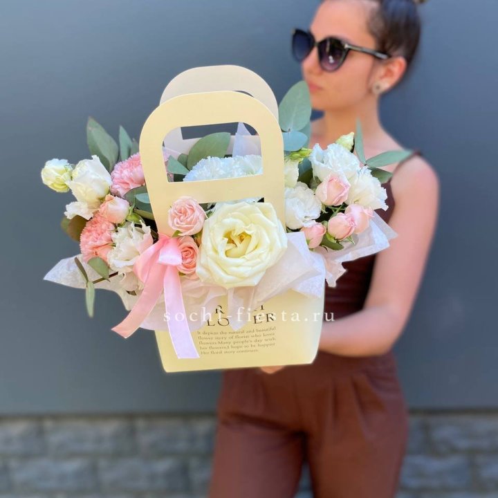 Цветочная сумочка "Рафаэль" в Томске