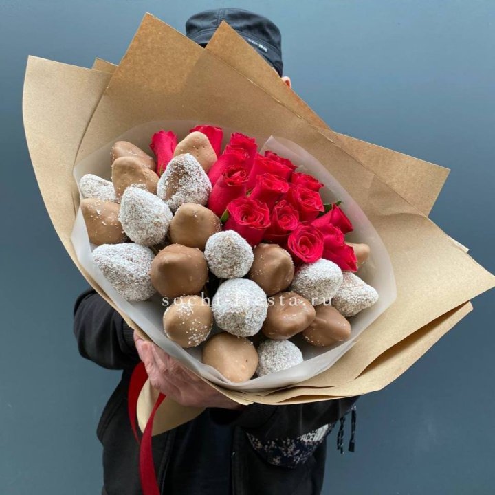 Розы и клубника в шоколаде Мерси в Томске
