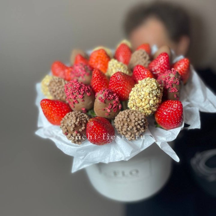 Клубника в боксе 30 ягод в Томске