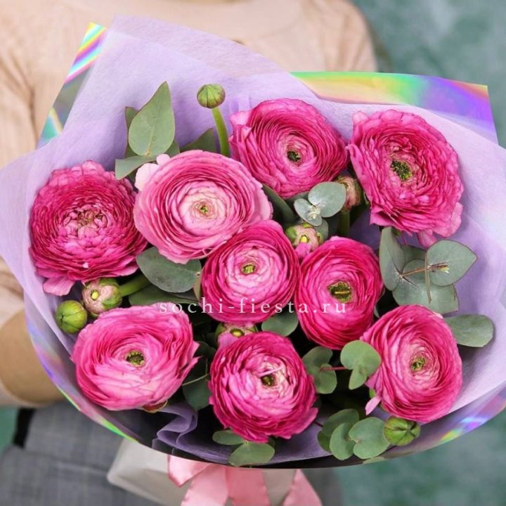 Ранункулюсы с эвкалиптом №2 в Томске