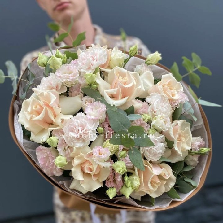  Букет кремовых роз "Мокко" в Томске