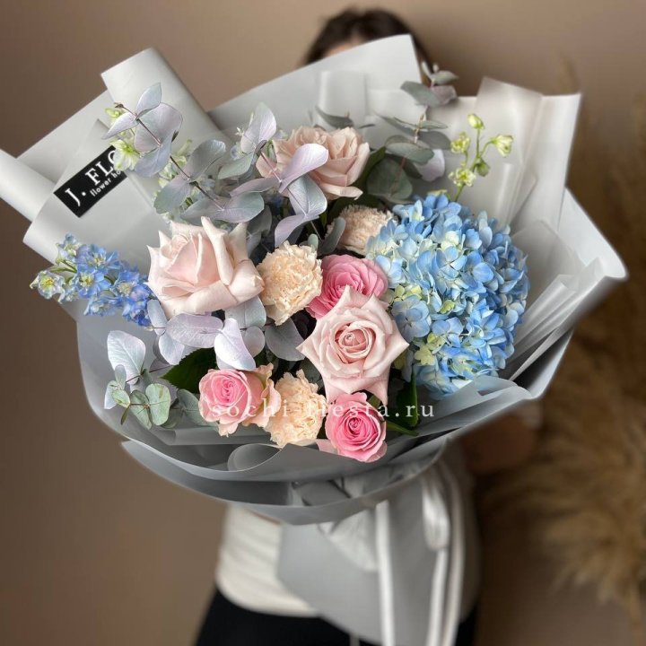 Букет с гортензией № 4 в Томске