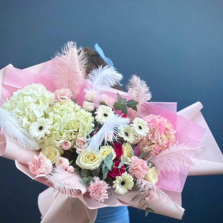 Дизайнерский букет "Валенсия-3" в Томске