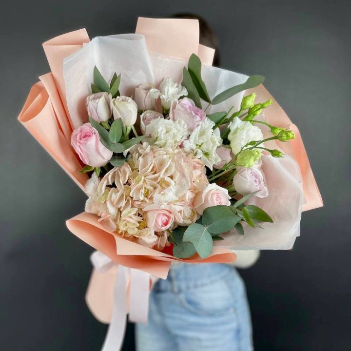 Букет с гортензией "Клодс" в Томске