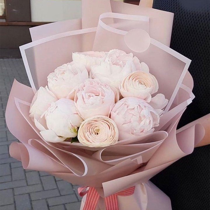 Пионы и ранункулюсы в Томске