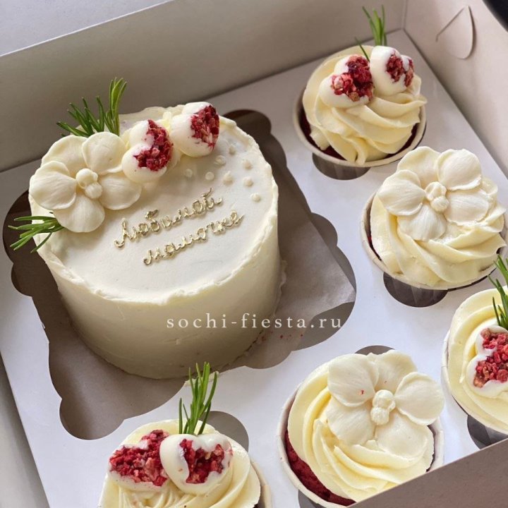 Капкейки и бенто-торт "Мамочке" в Томске