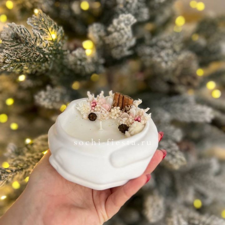 Свеча ароматическая в гипсе Руки с корицей в Томске