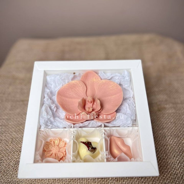 Конфеты из шоколада с Орхидеей в Томске