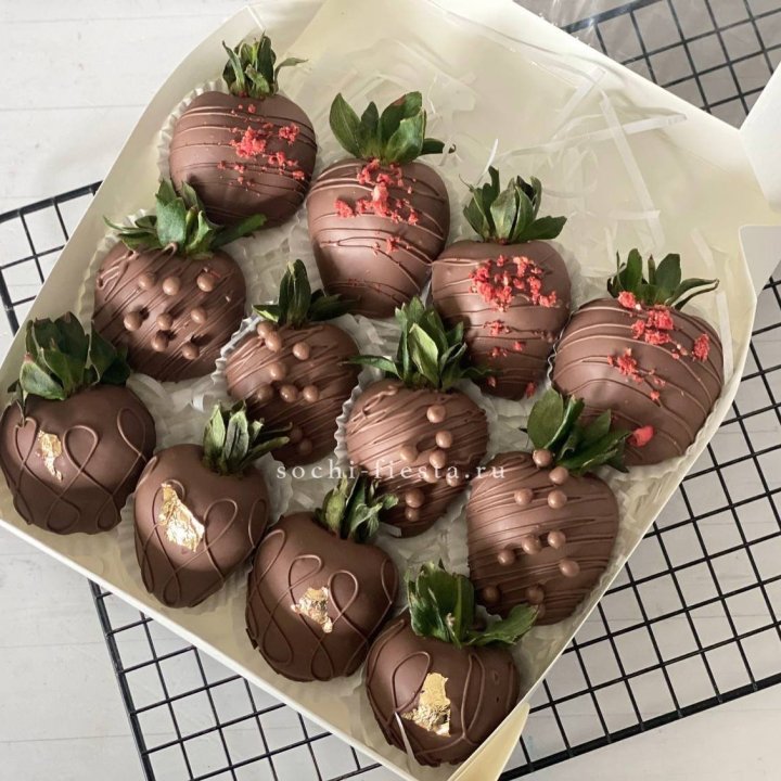 Клубника в шоколаде 12 ягод в Томске