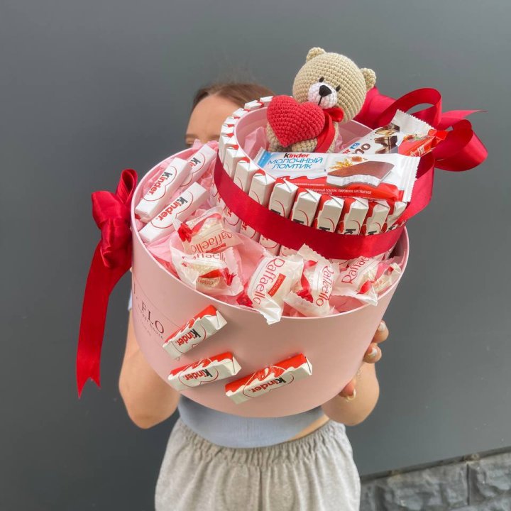 Бокс киндерами и раффаэлло 2 в Томске