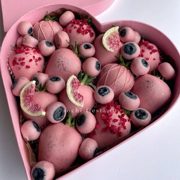 Клубника в шоколаде Сердце в Томске