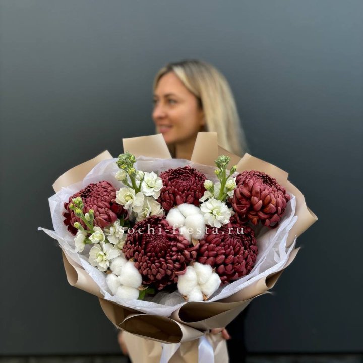 Хризантемы с маттиолой в Томске