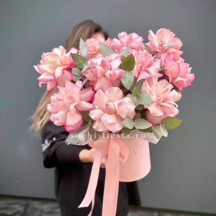 11 Фрунцузских роз "Венди" в Томске