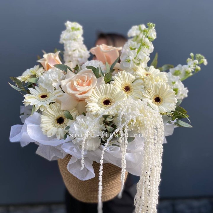 Цветы в джутовом кашпо "Валери" в Томске