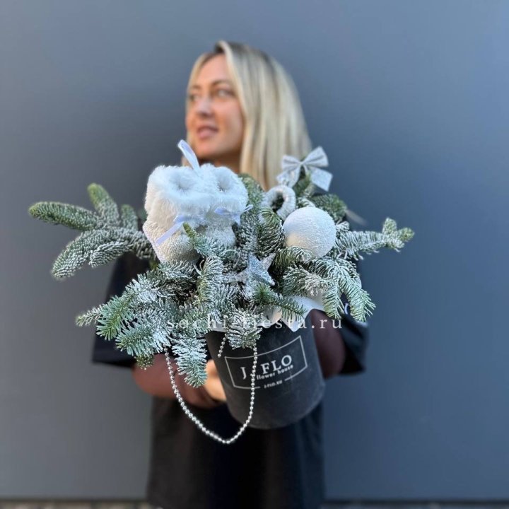 Новогодний бокс "Ботс вайт" в Томске