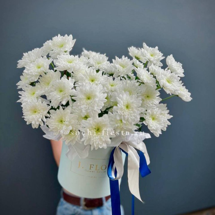 Коробка с хризантемами №3 в Томске