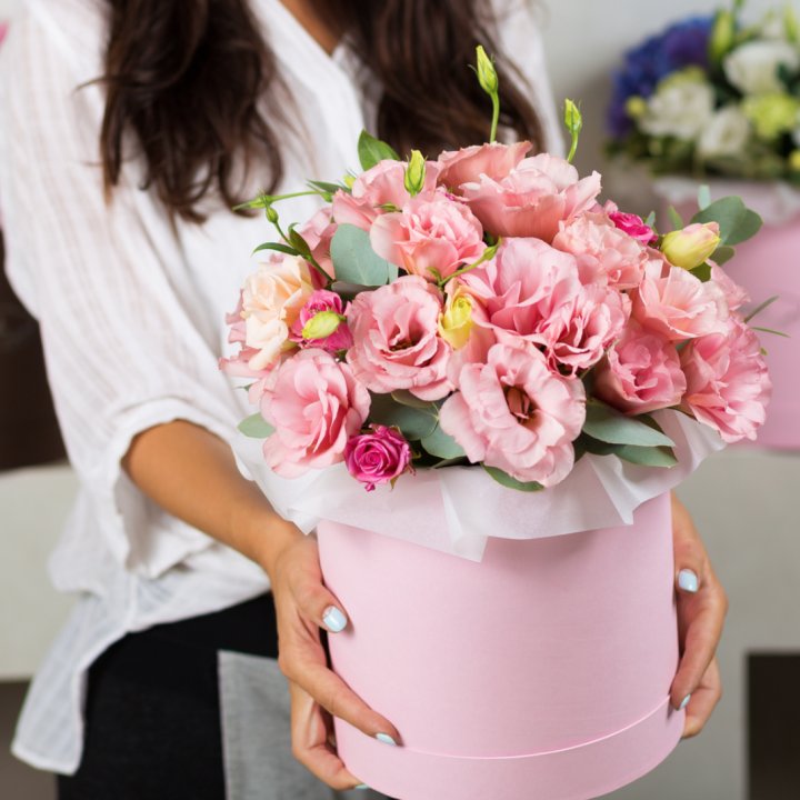 Эустома в шляпной коробке в Томске