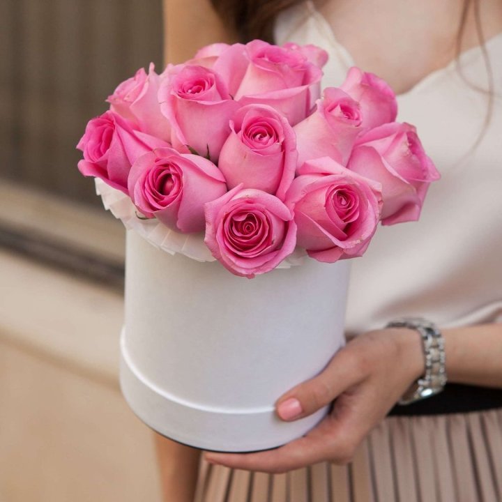 15 роз в боксе Кэтрин в Томске