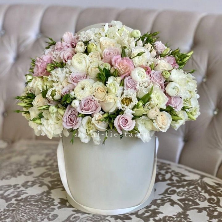 Цветочный бокс "Ловинг" в Томске