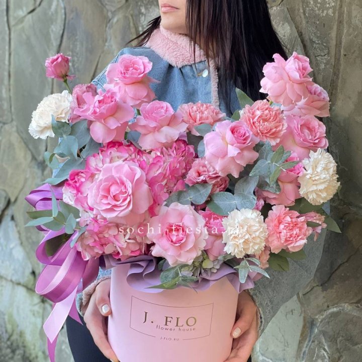 Цветочный бокс "Эсмиральда" в Томске