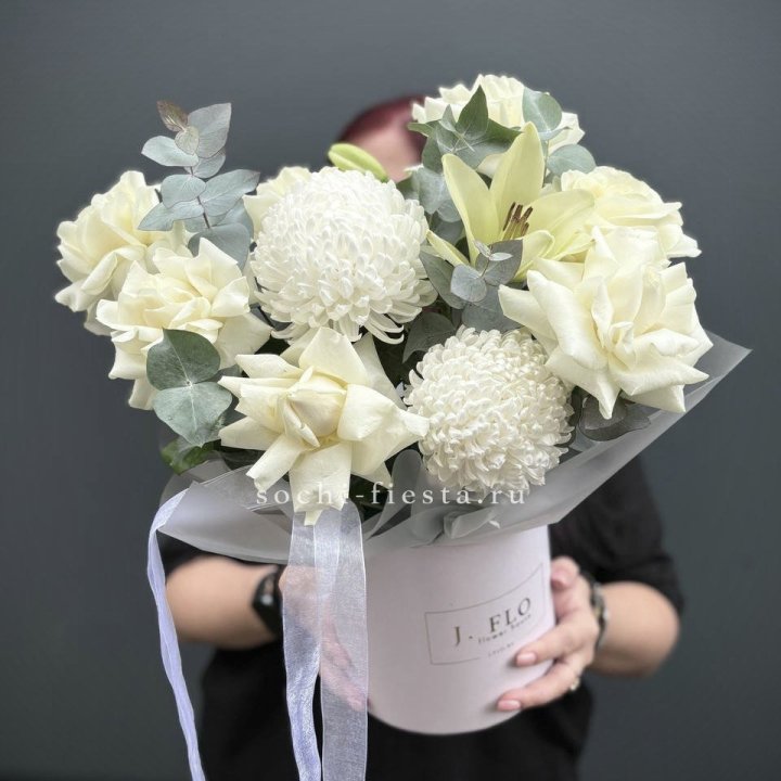 Цветы в шляпной коробке  в Томске