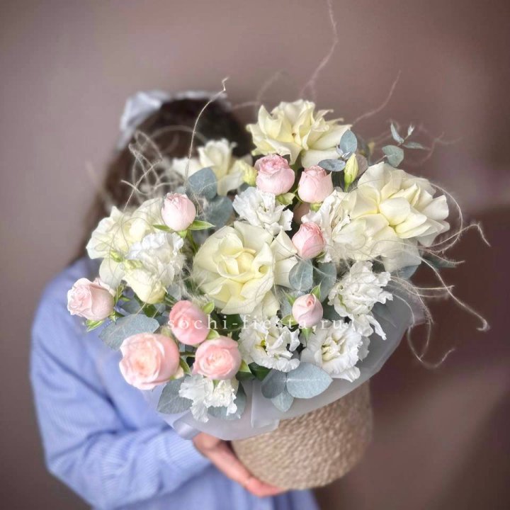 Авторский бокс "Милена" в джутовом кашпо в Томске