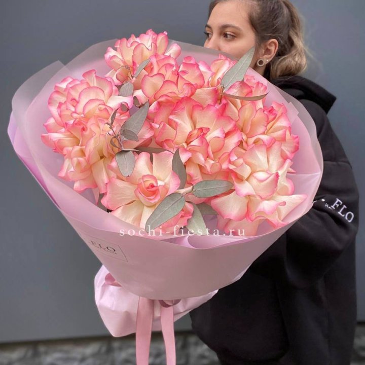 9 французских роз Джумилия в Томске