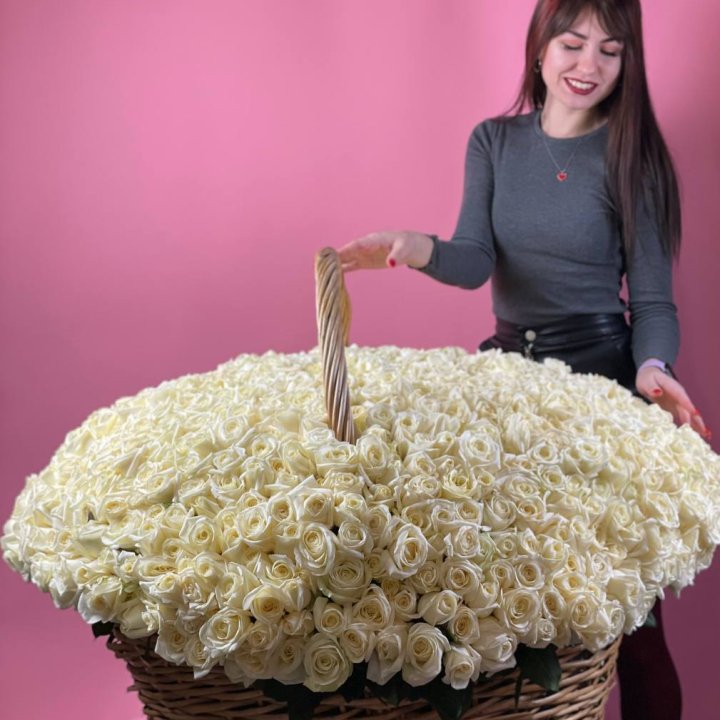 1001 белая роза в Томске