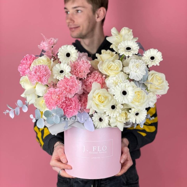 Дизайнерский бокс "Индира" в Томске