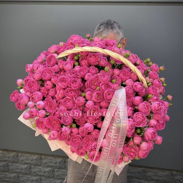 Корзина роз Мисти Баблс 151 в Томске