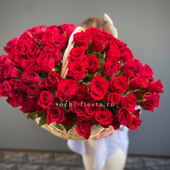 121 красная роза в корзине   в Томске