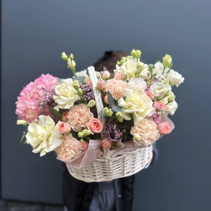 Цветочная корзина "Софтнес" в Томске