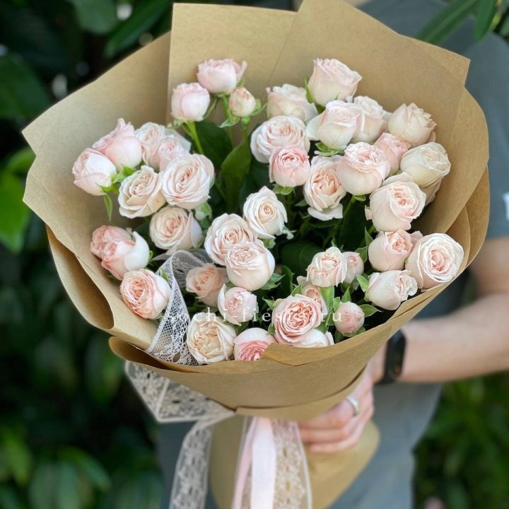 Кустовые розы букет №1 в Томске