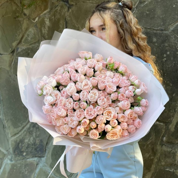 45 роза бомбастик Крем в Томске