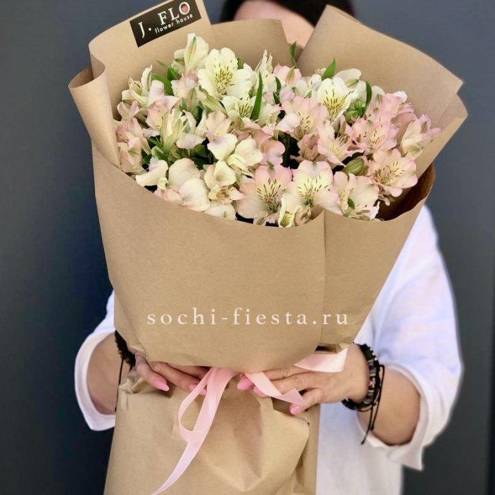 17  альстромерий в крафте в Томске