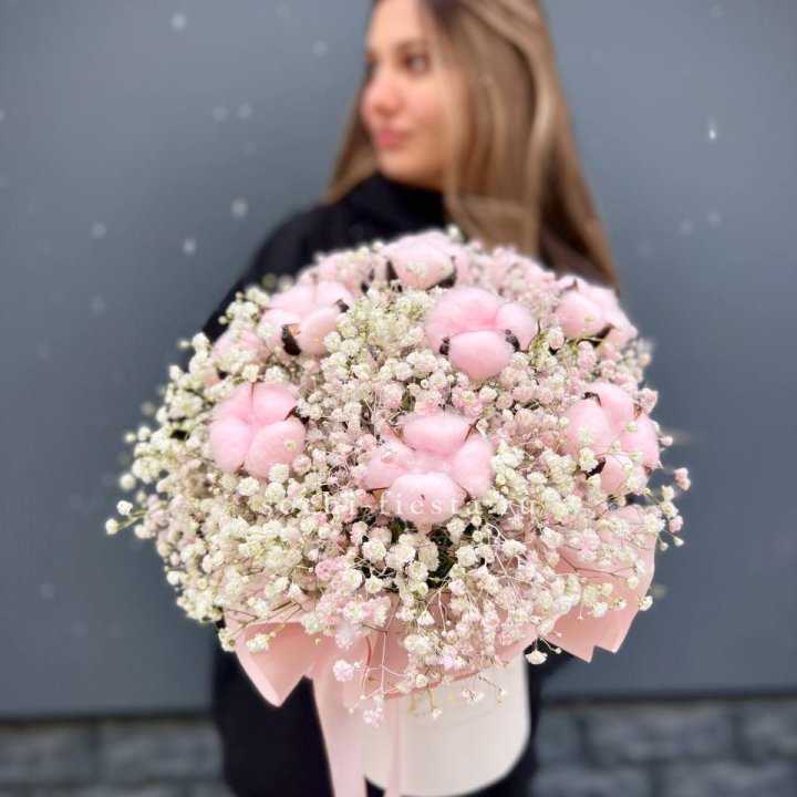 Гипсофилы с хлопком в шляпной коробке в Томске