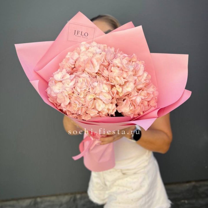 Букет гортензий "Крем" в Томске