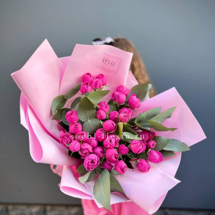 Пионовидные розы баблс в Томске