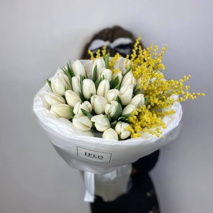 Дуо тюльпан и мимоза в Томске