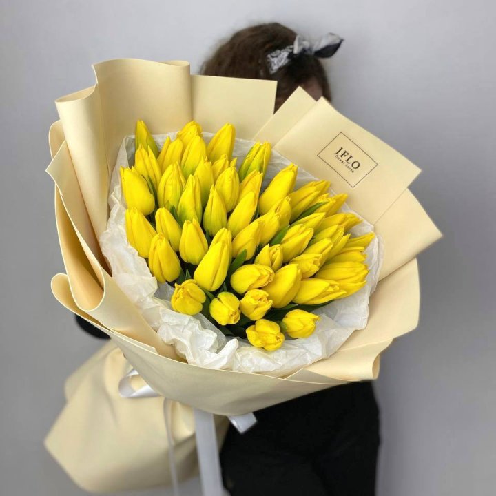 51 жёлтый тюльпан в Томске