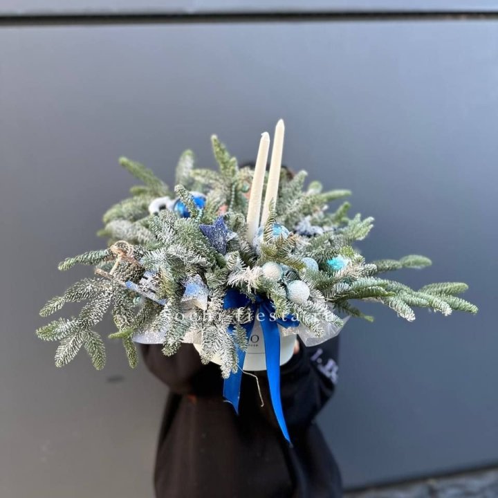 Новогодняя композиция в коробке  в Томске