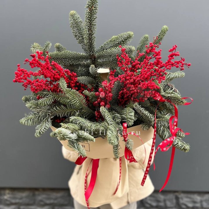 Букет нобилиса и ягод в Томске