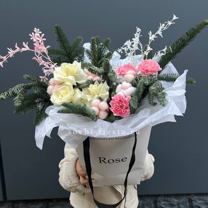 Цветочная сумка с нобилисом в Томске