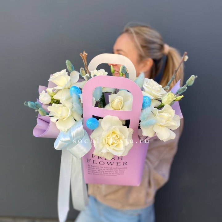 Цветочная сумочка "Пасхальная композиция" в Томске