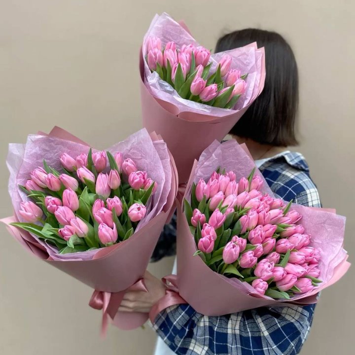 Букет розовых тюльпанов в Томске