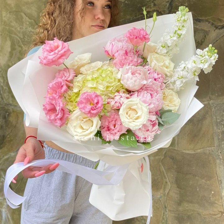Букет с пионами №3 в Томске