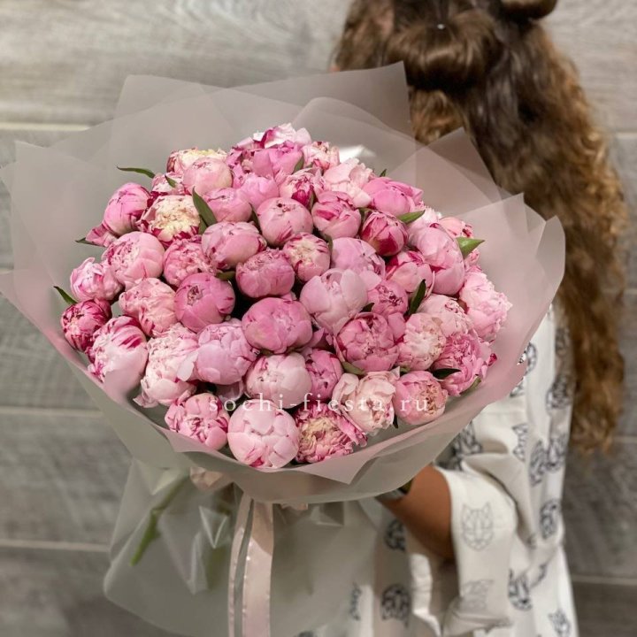 51 розовый пион в Томске