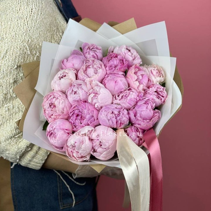 Букет из 21 пионов в Томске